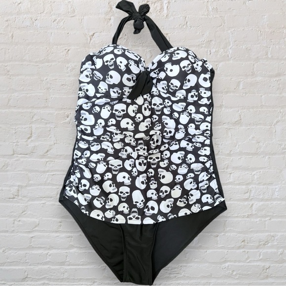 Retro Pin Up Style Skull print Swimsuit, Halter top, black and white - Picture 2 of 7
